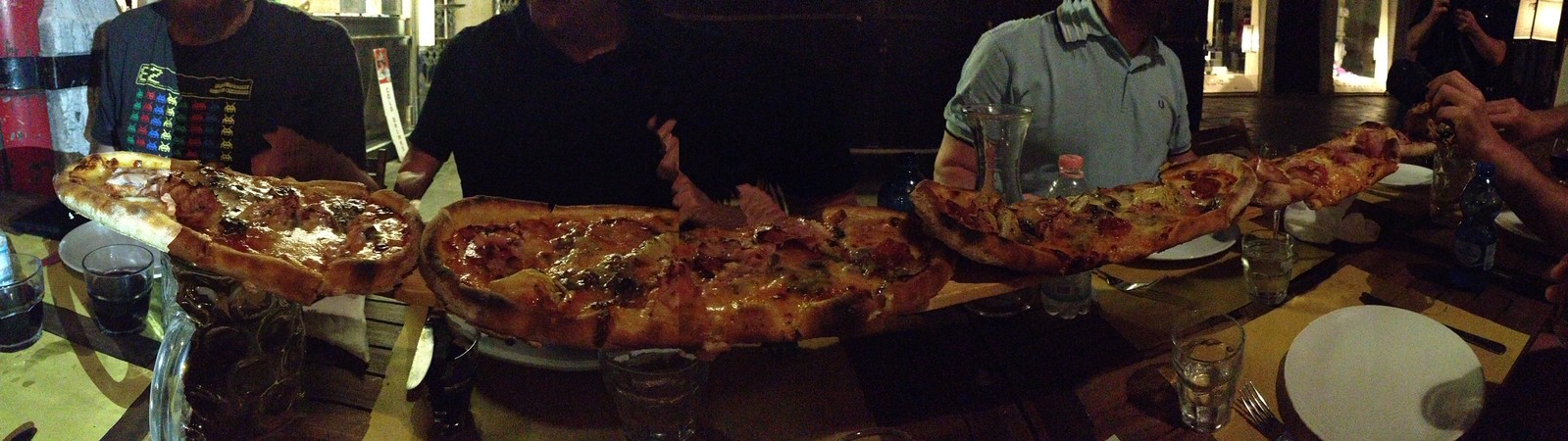 2 metres of pizza
