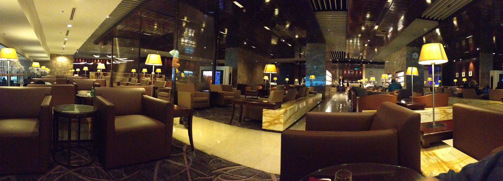 Singapore Airlines SilverKris business class lounge, Singapore T3